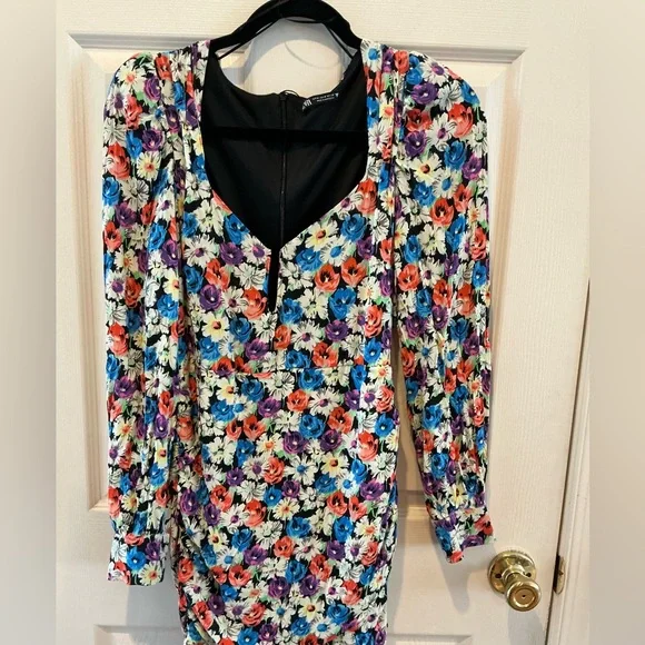 Zara Vibrant Floral Print Long Sleeve Mini Dress Ruched Skirt Design Woman Small - Picture 7 of 13